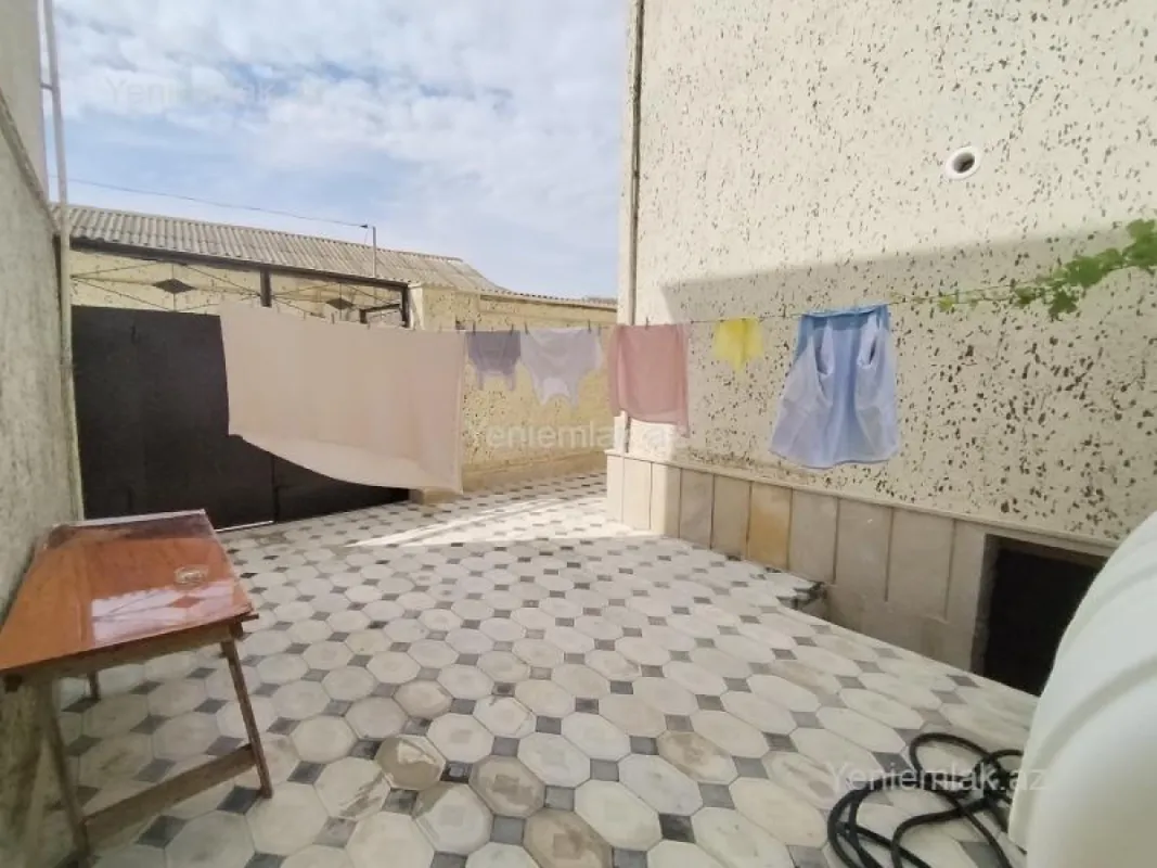 Satılır 4 otaqlı həyət evi 120 m²