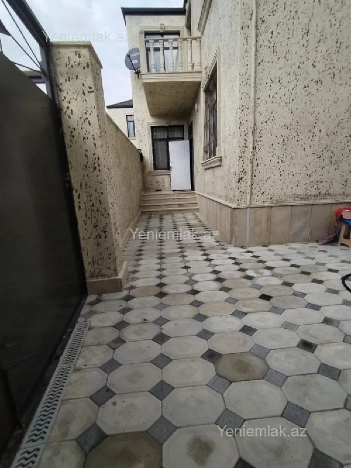 Satılır 4 otaqlı həyət evi 120 m²