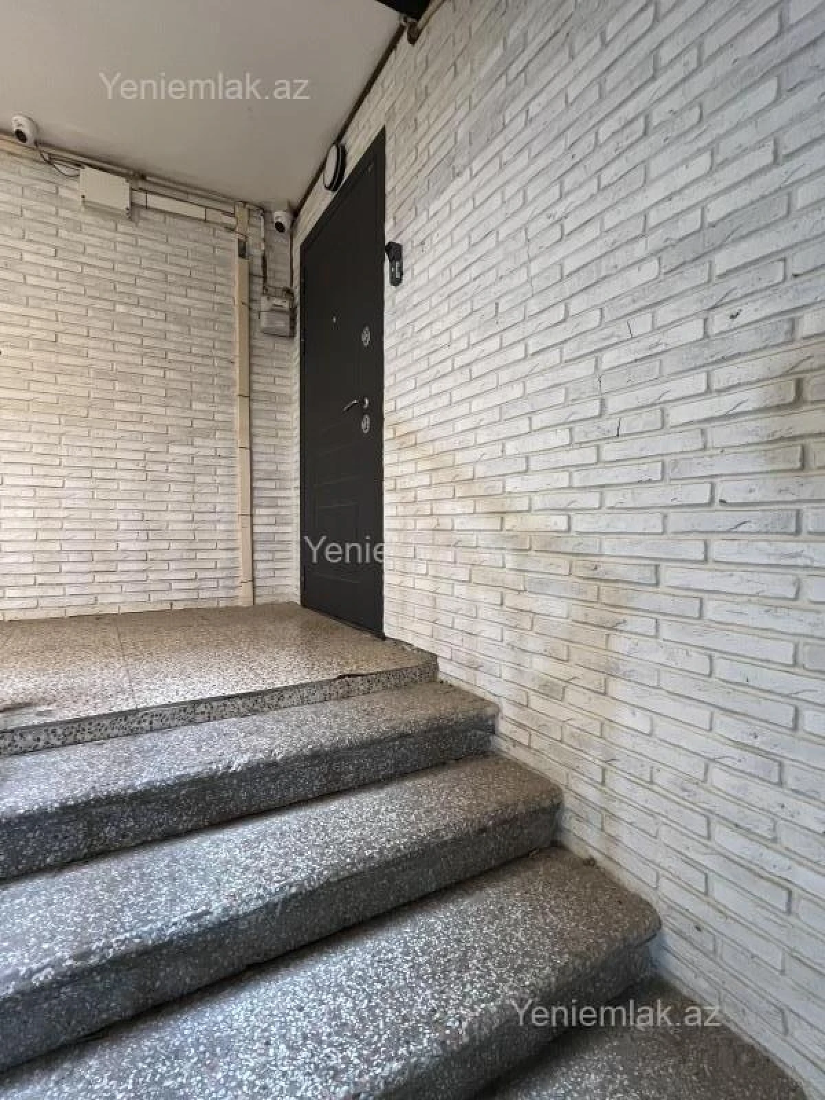 Satılır 3 otaqlı köhnə tikili 90 m²