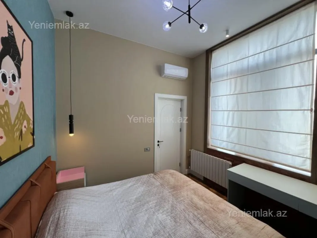 Satılır 3 otaqlı köhnə tikili 90 m²