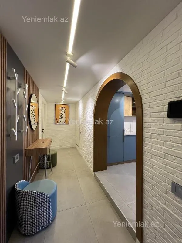Satılır 3 otaqlı köhnə tikili 90 m²