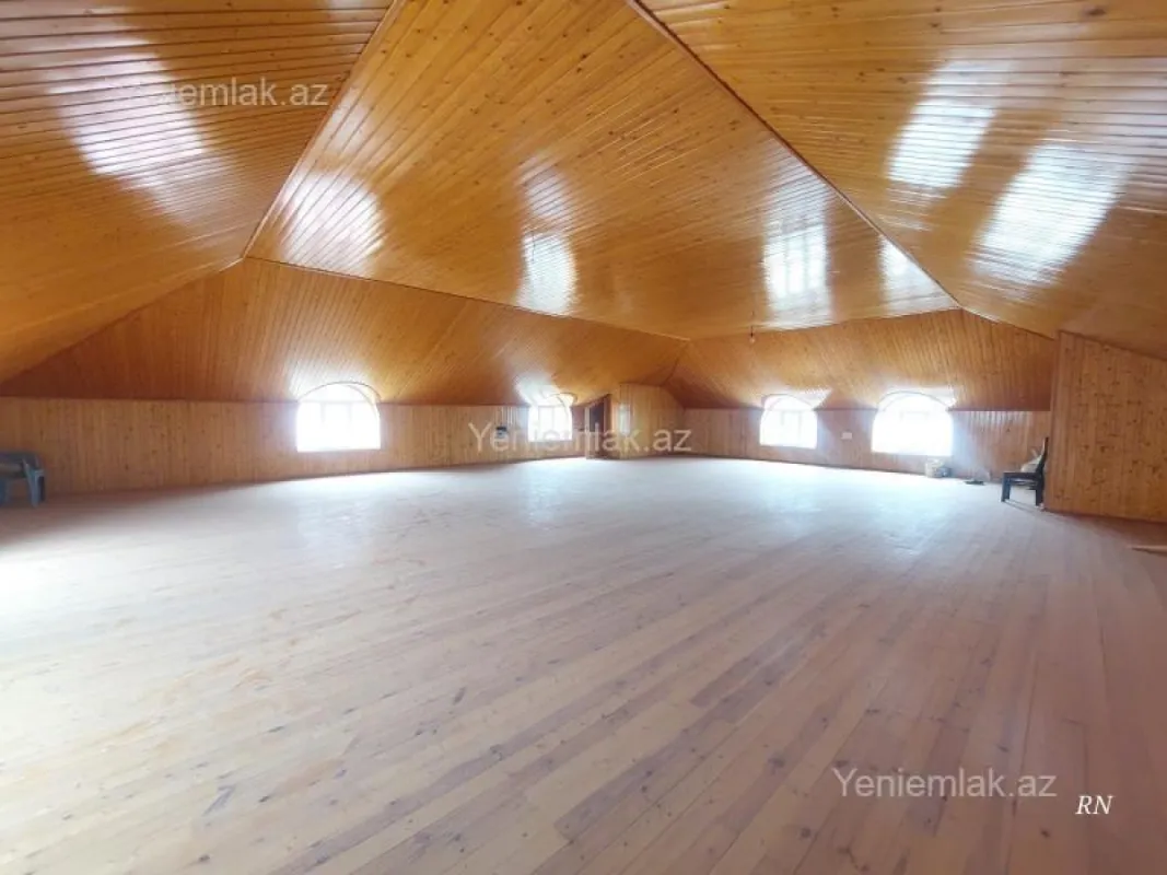 Satılır 5 otaqlı həyət evi 350 m²