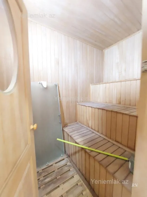 Satılır 5 otaqlı həyət evi 350 m²