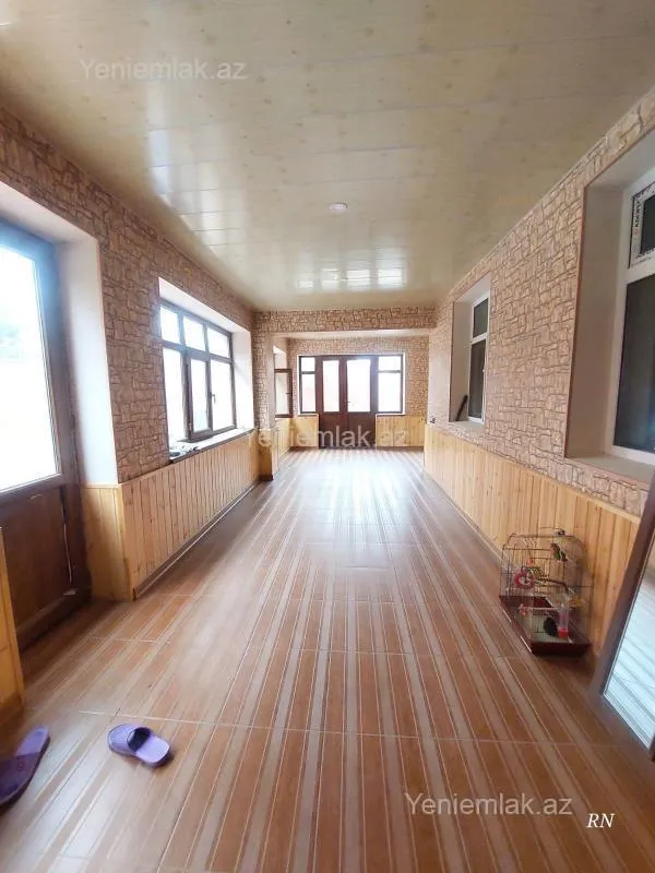 Satılır 5 otaqlı həyət evi 350 m²