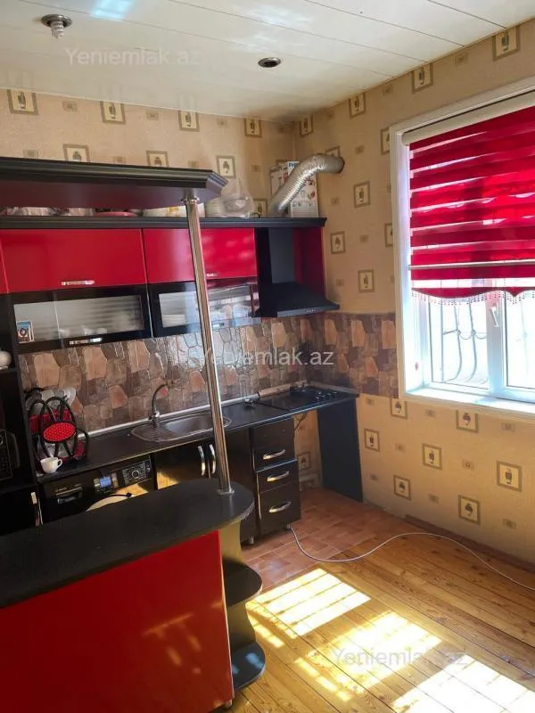 Satılır 6 otaqlı həyət evi 280 m²