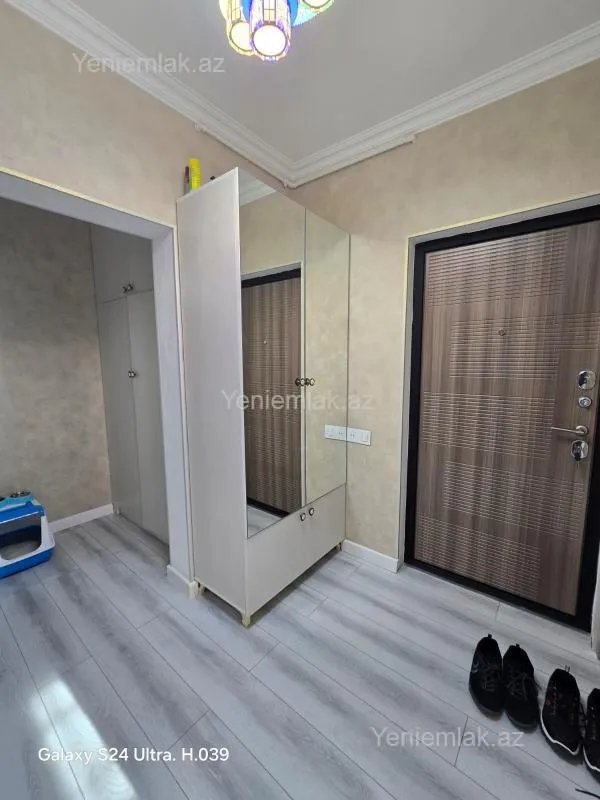 Satılır 4 otaqlı köhnə tikili 90 m²