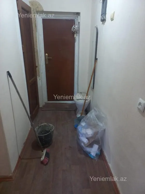 Satılır 1 otaqlı köhnə tikili 34 m²