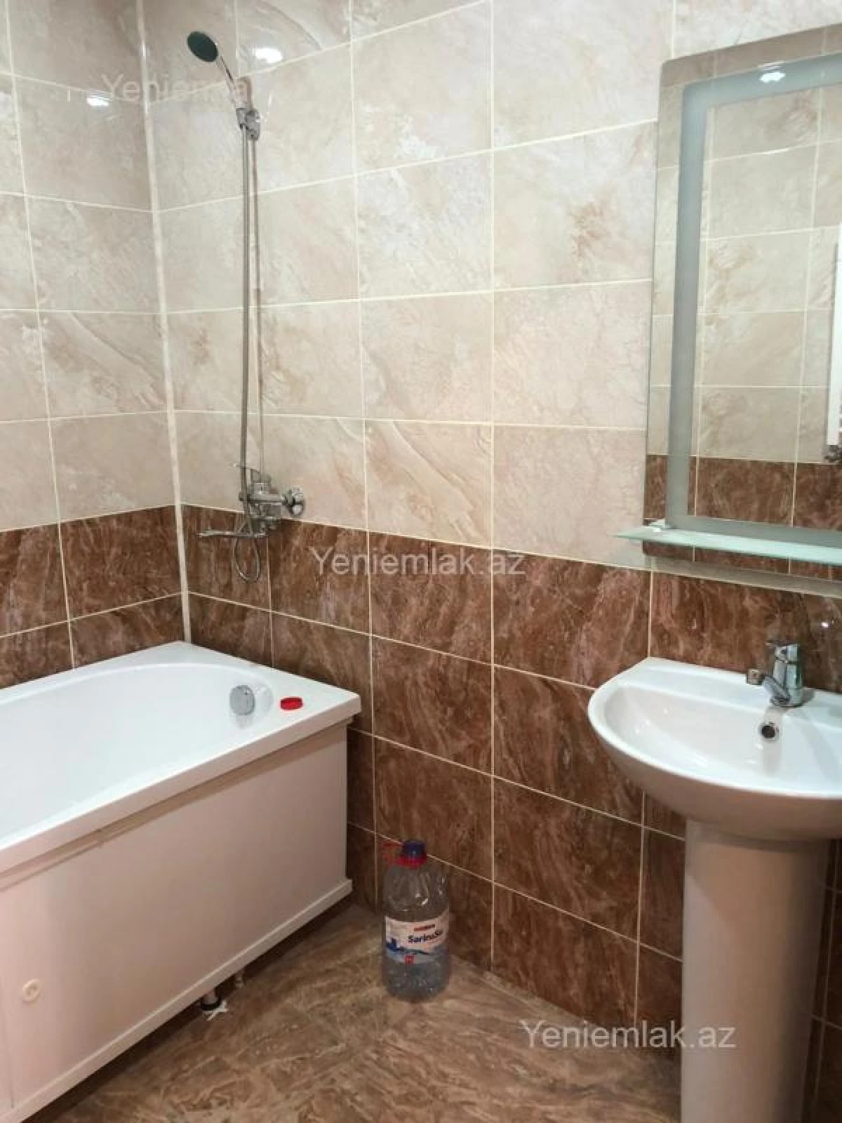 Satılır 3 otaqlı yeni tikili 85 m²