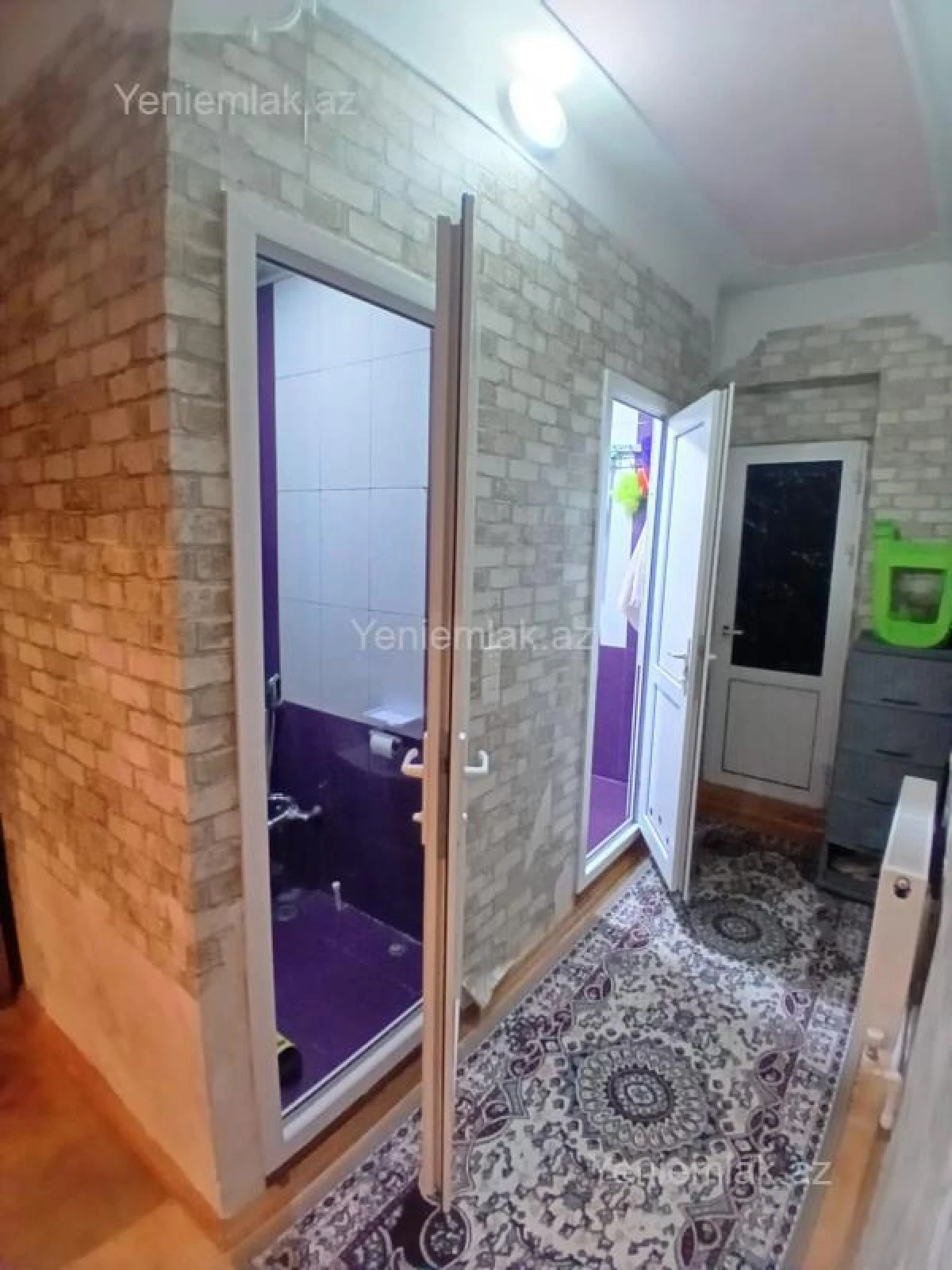 Satılır 2 otaqlı köhnə tikili 55 m²