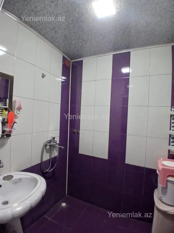 Satılır 2 otaqlı köhnə tikili 55 m²