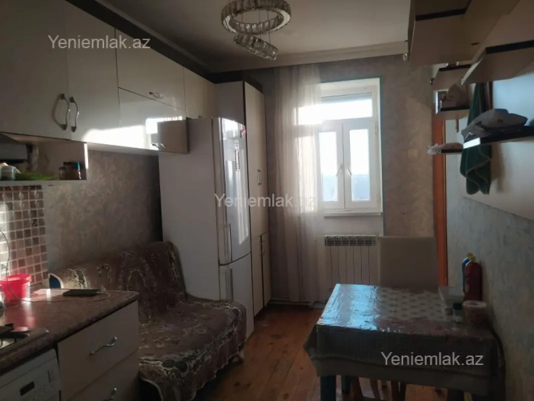 Satılır 2 otaqlı köhnə tikili 50 m²