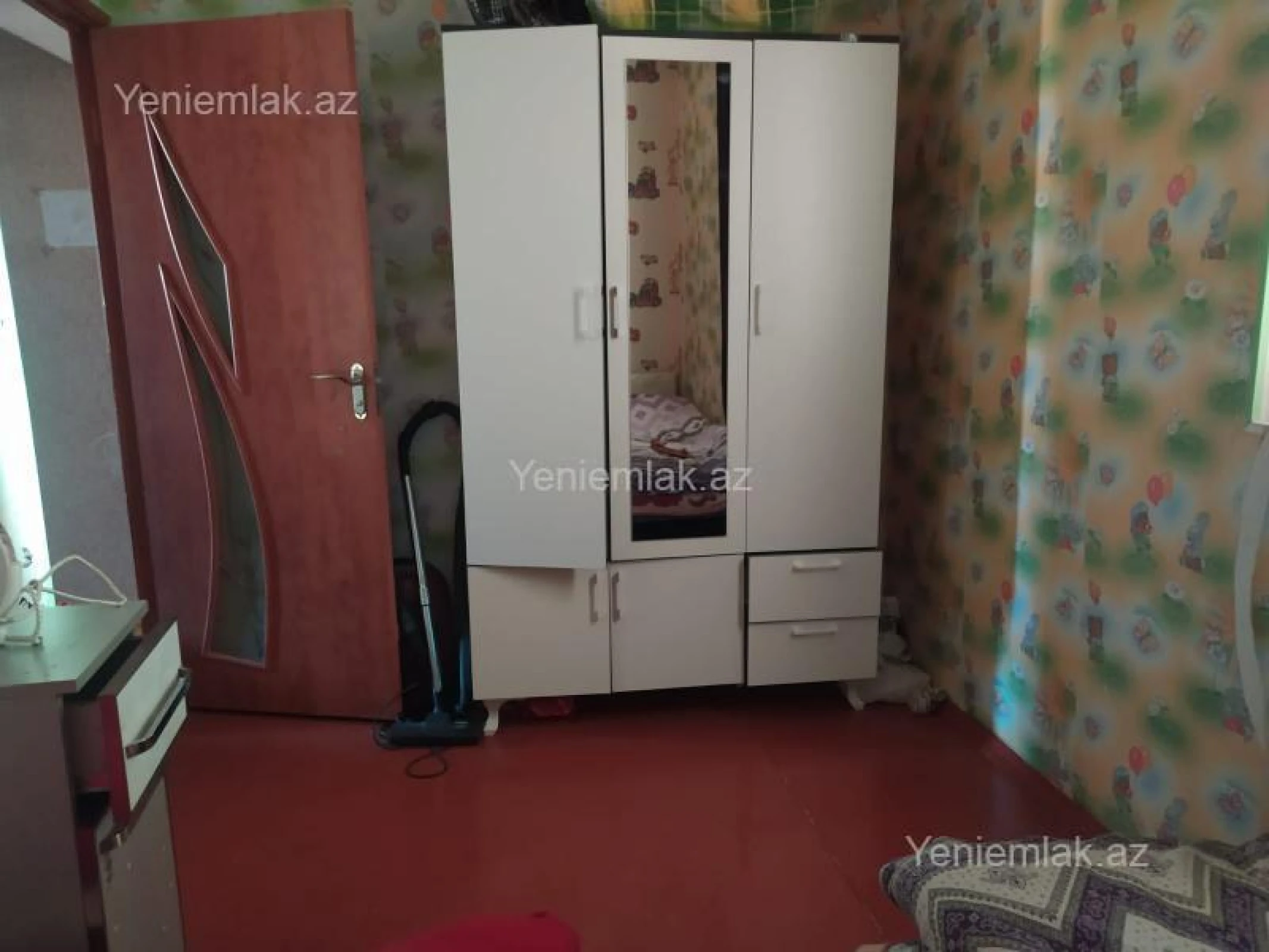 Satılır 2 otaqlı köhnə tikili 50 m²