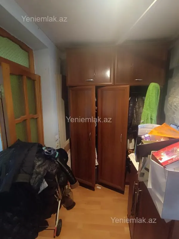 Satılır 3 otaqlı köhnə tikili 80 m²