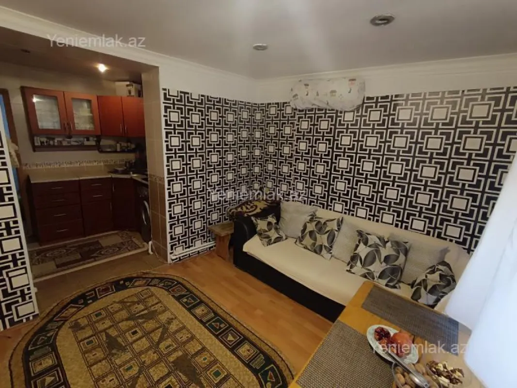 Satılır 3 otaqlı köhnə tikili 80 m²