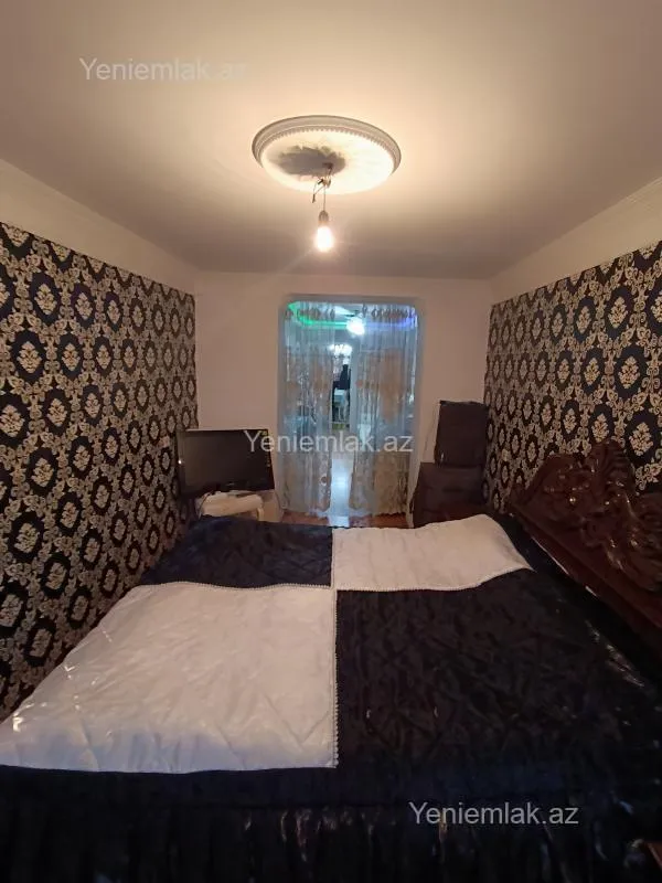 Satılır 3 otaqlı köhnə tikili 80 m²