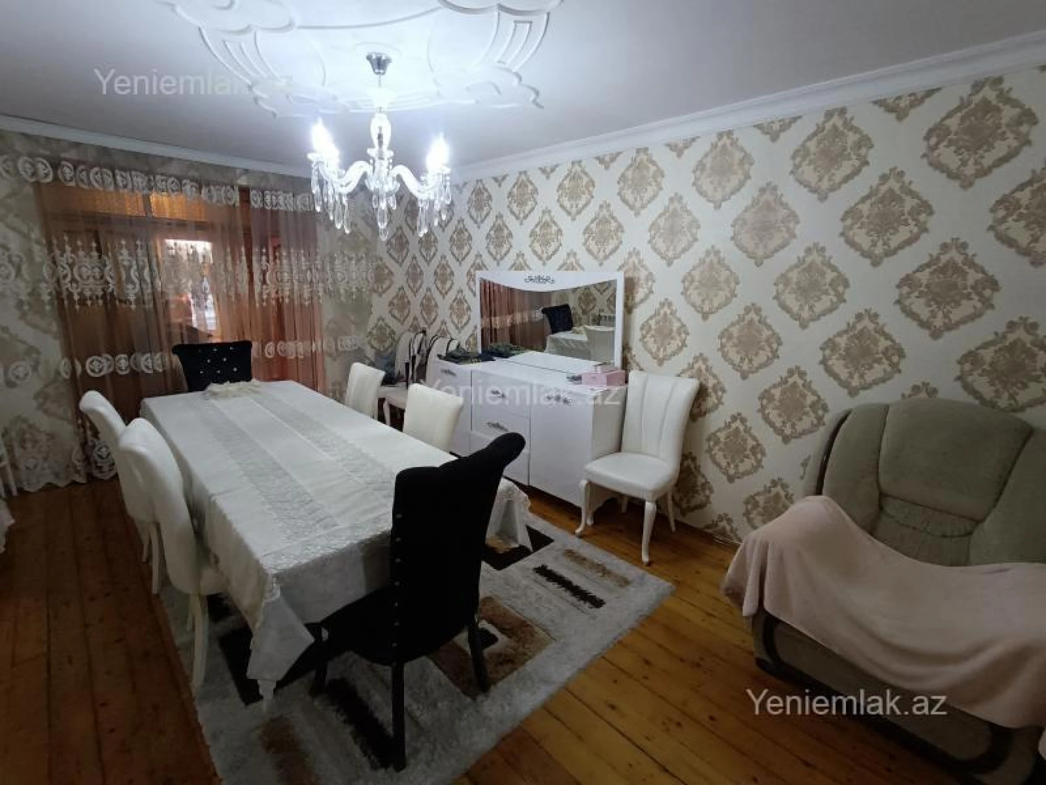 Satılır 3 otaqlı köhnə tikili 80 m²