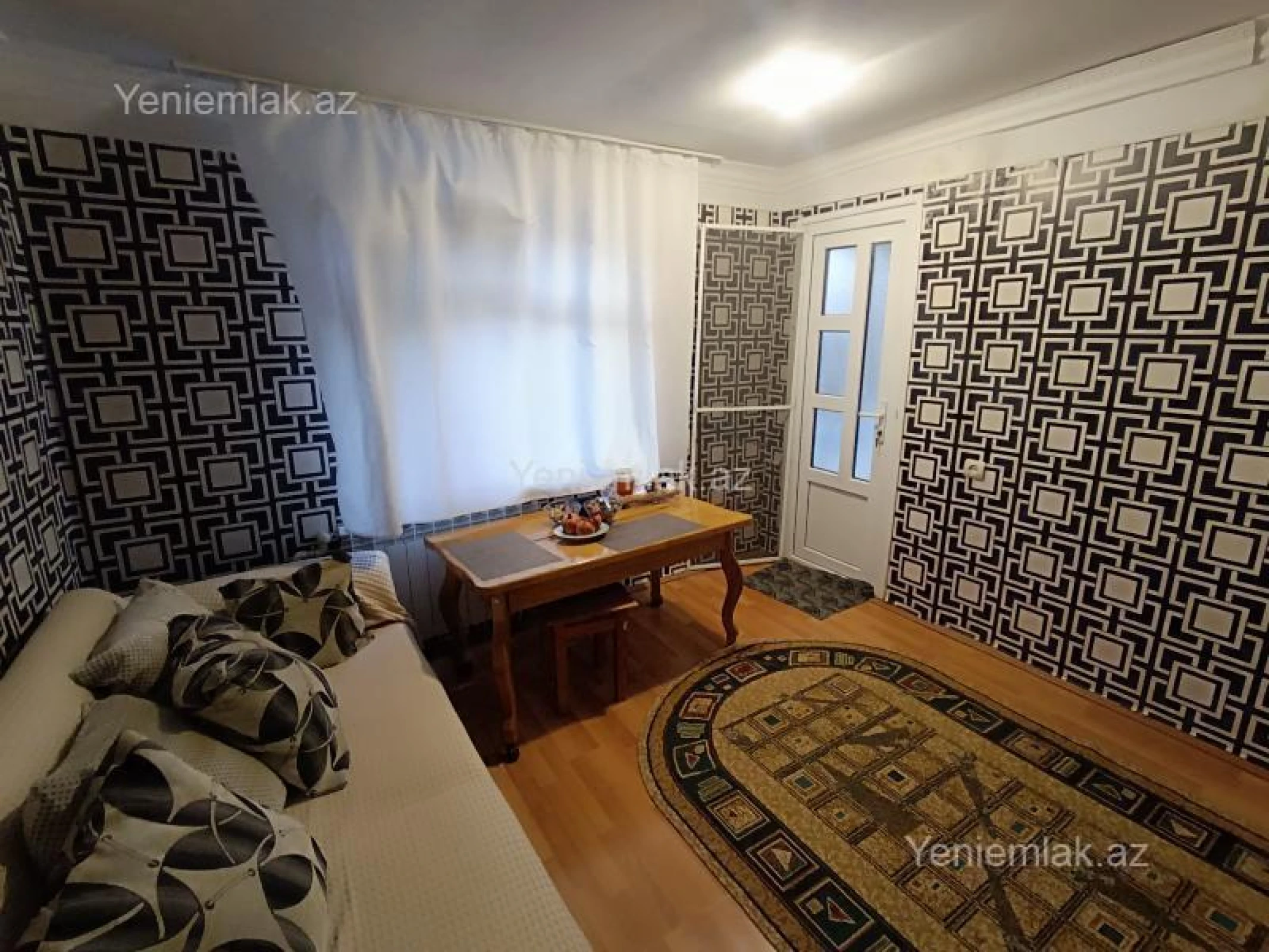 Satılır 3 otaqlı köhnə tikili 80 m²