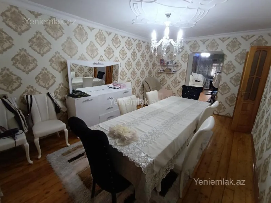 Satılır 3 otaqlı köhnə tikili 80 m²