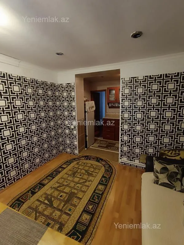 Satılır 3 otaqlı köhnə tikili 80 m²