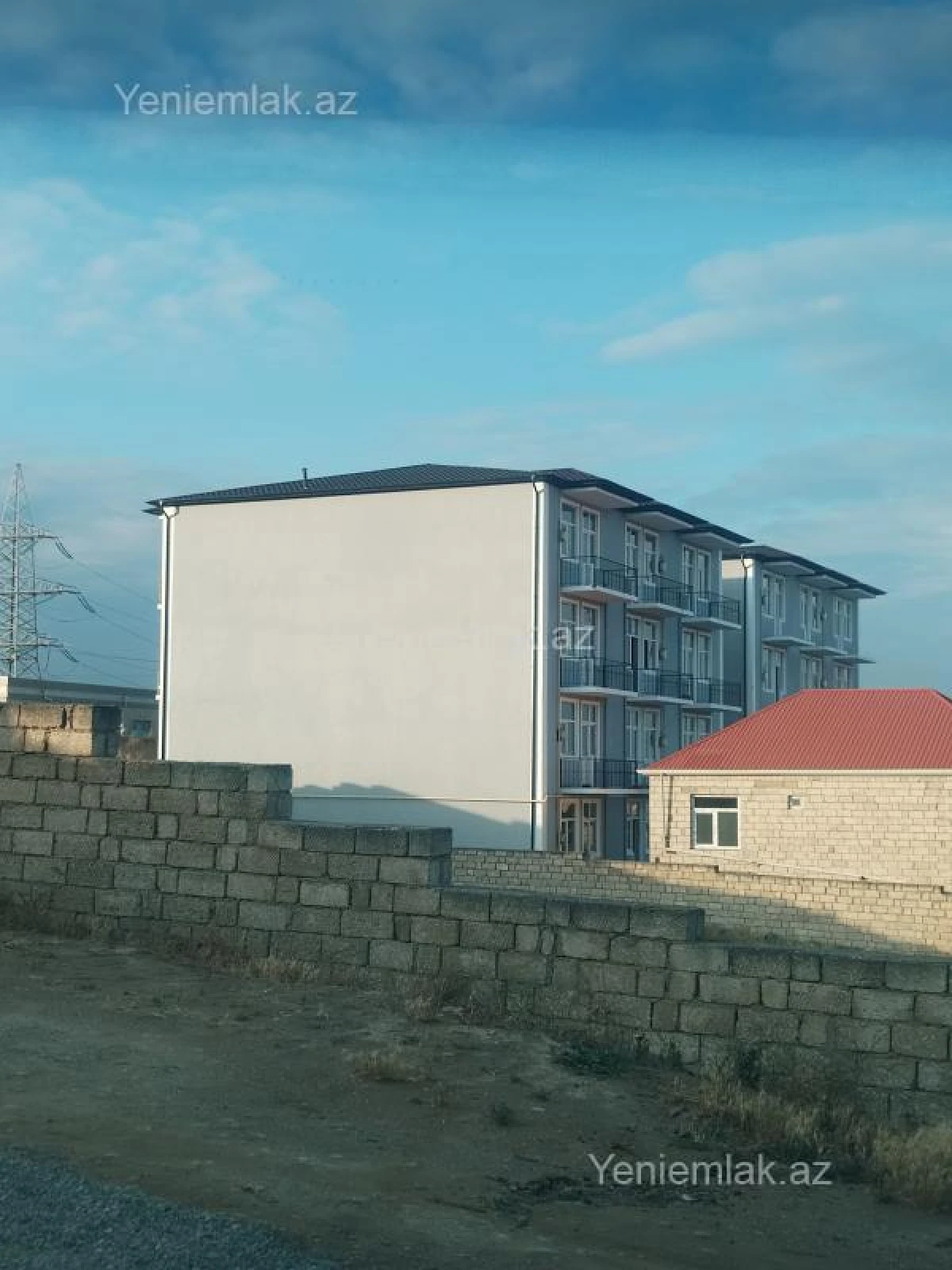 Satılır 7 otaqlı həyət evi 260 m²