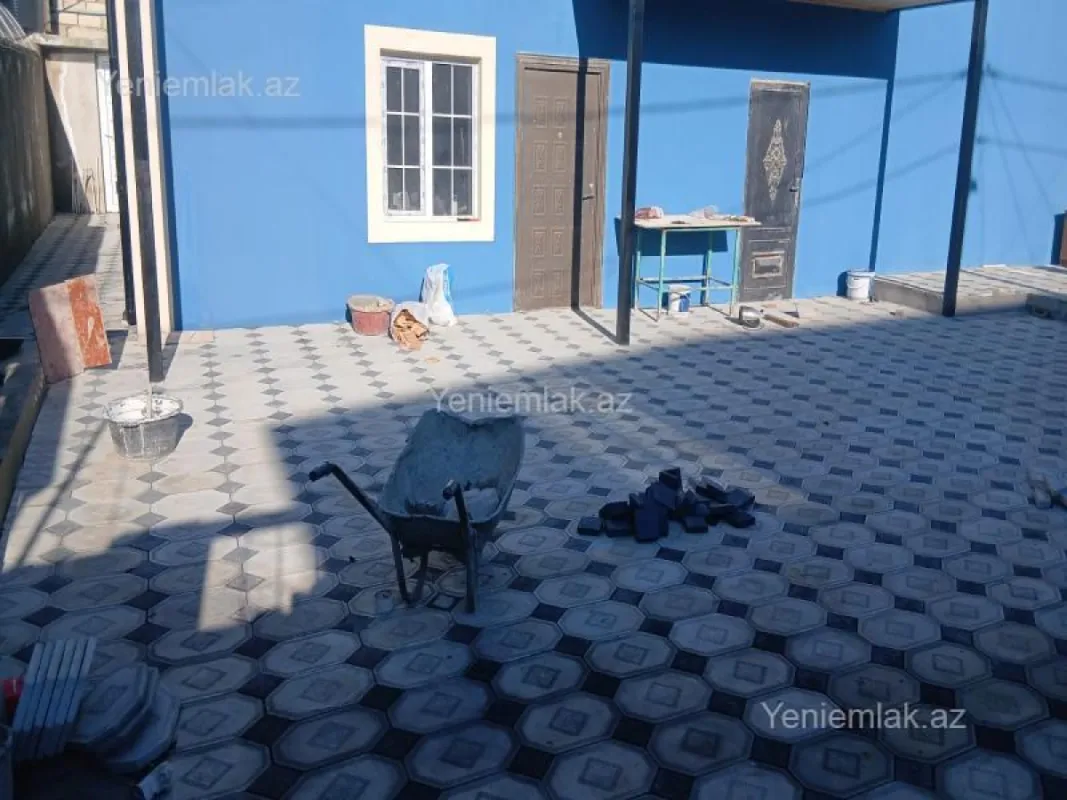 Satılır 7 otaqlı həyət evi 260 m²