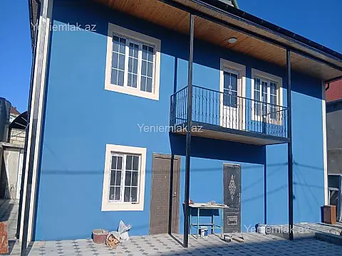 Satılır 7 otaqlı həyət evi 260 m²