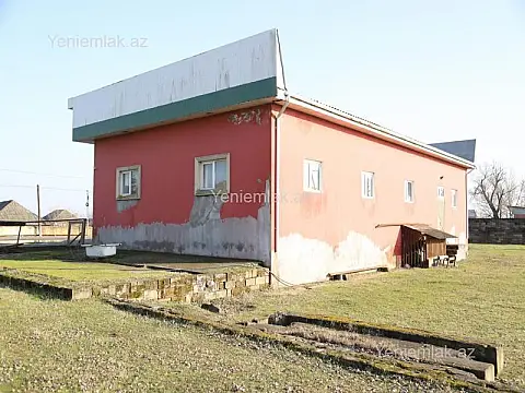 Satılır 4 otaqlı obyekt 200 m²