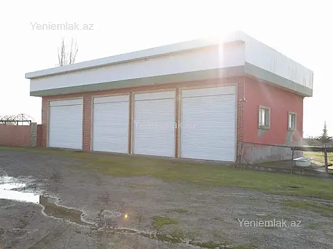 Satılır 4 otaqlı obyekt 200 m²