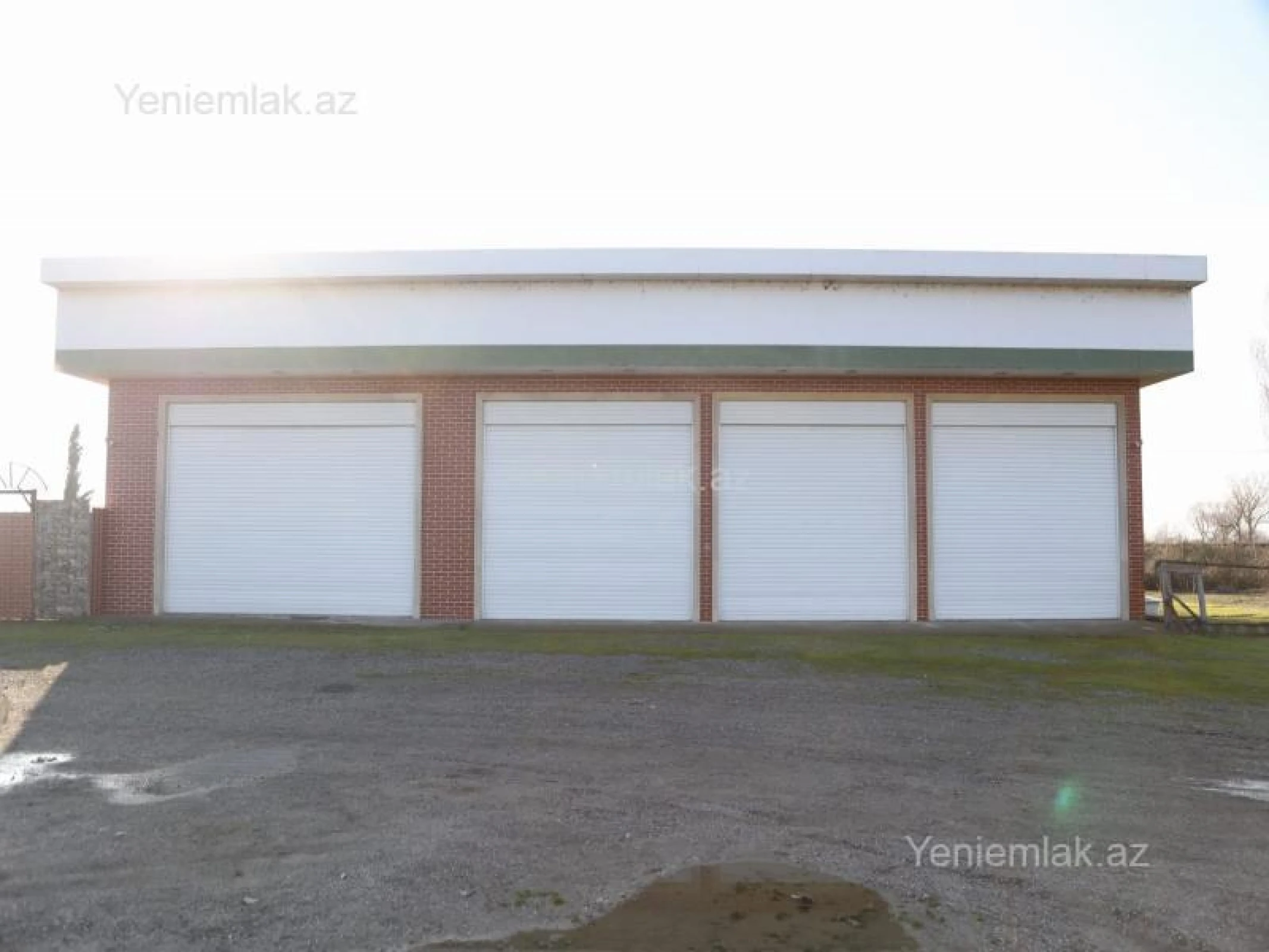 Satılır 4 otaqlı obyekt 200 m²