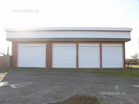 Satılır 4 otaqlı obyekt 200 m²