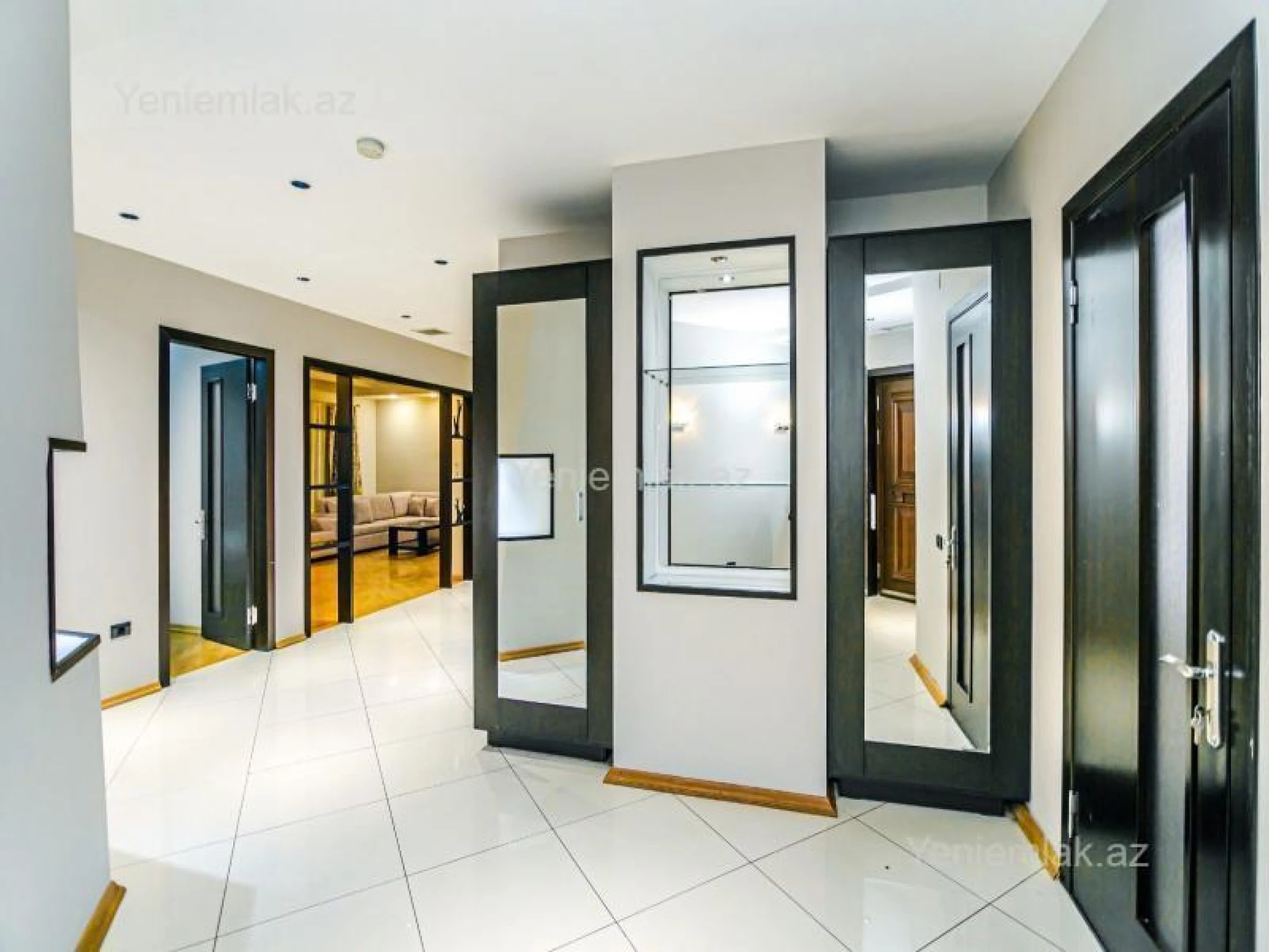 Satılır 3 otaqlı yeni tikili 160 m²