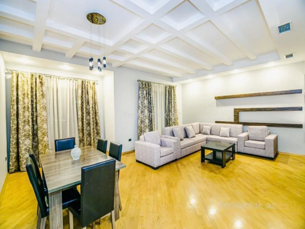 Satılır 3 otaqlı yeni tikili 160 m²