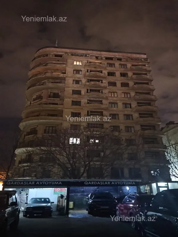 Satılır 3 otaqlı yeni tikili 160 m²