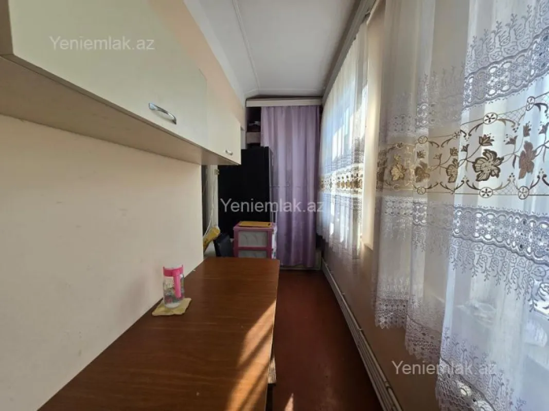 Satılır 2 otaqlı köhnə tikili 54 m²