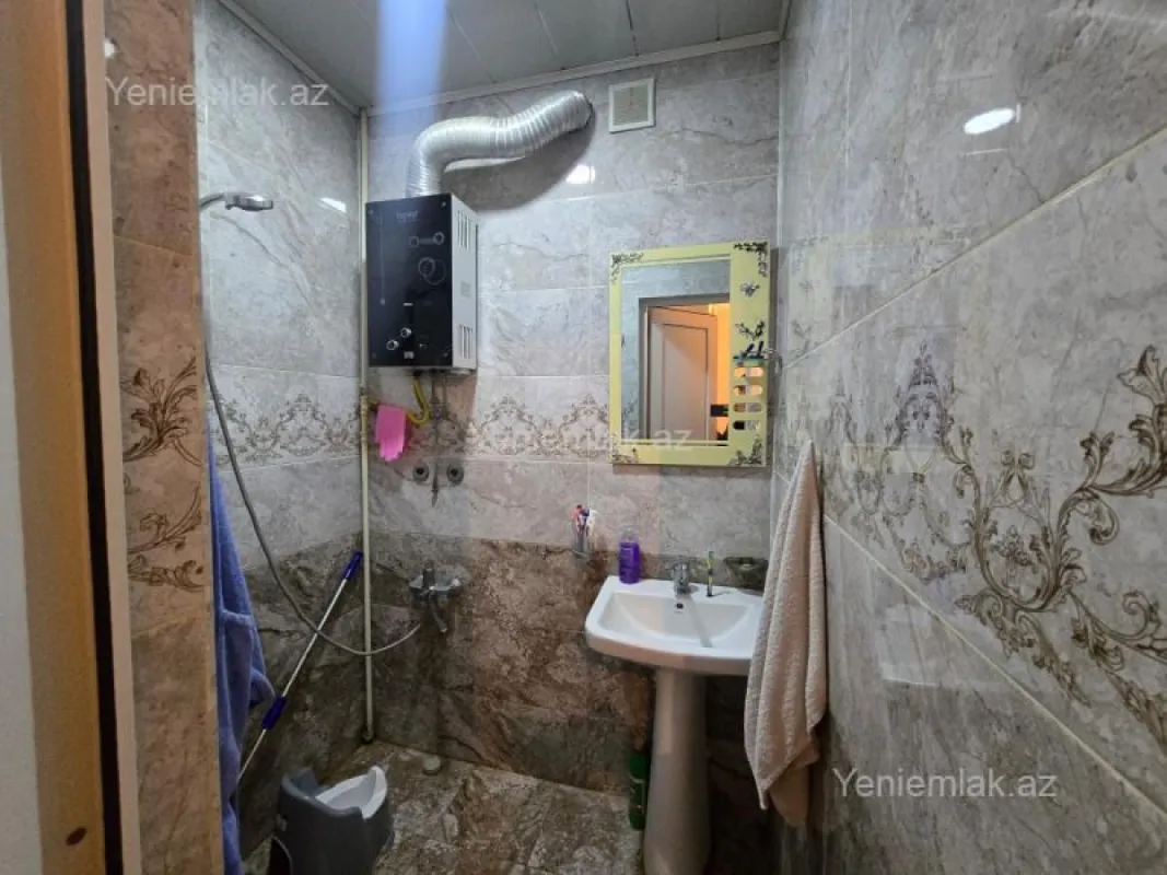 Satılır 2 otaqlı köhnə tikili 54 m²