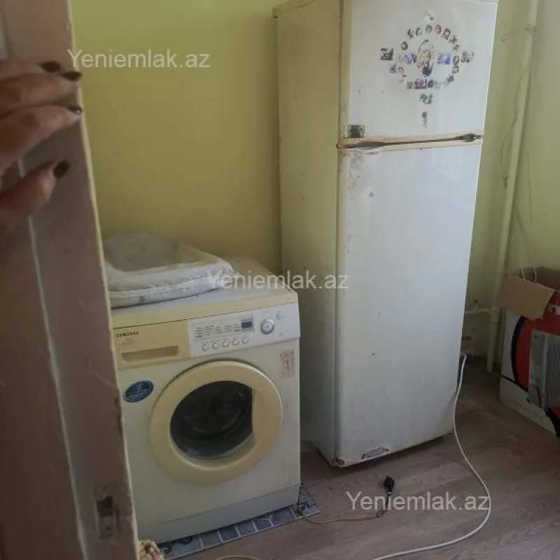Satılır 1 otaqlı köhnə tikili 35 m²