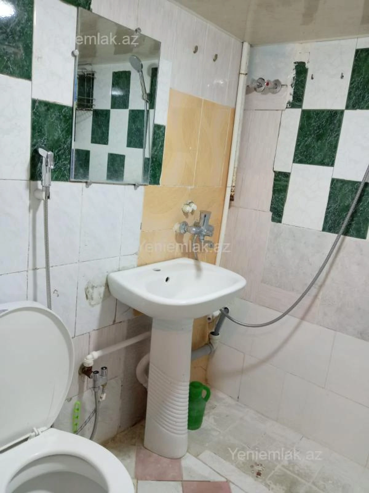 Satılır 1 otaqlı köhnə tikili 35 m²