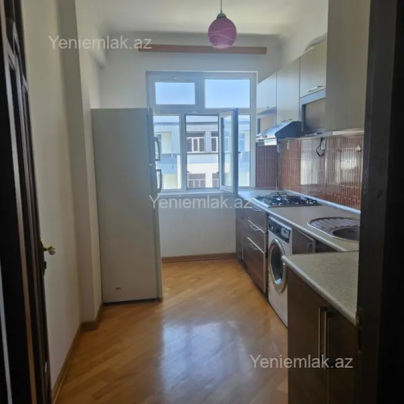 Satılır 3 otaqlı yeni tikili 107 m²