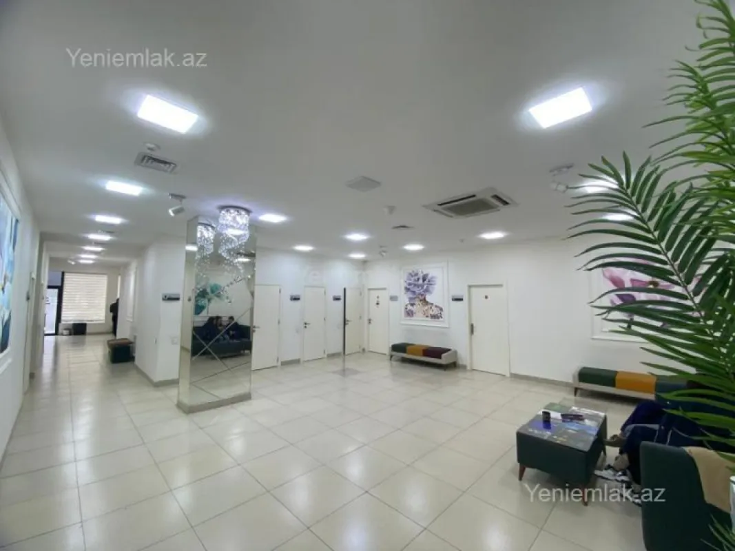 Satılır 16 otaqlı obyekt 1261 m²