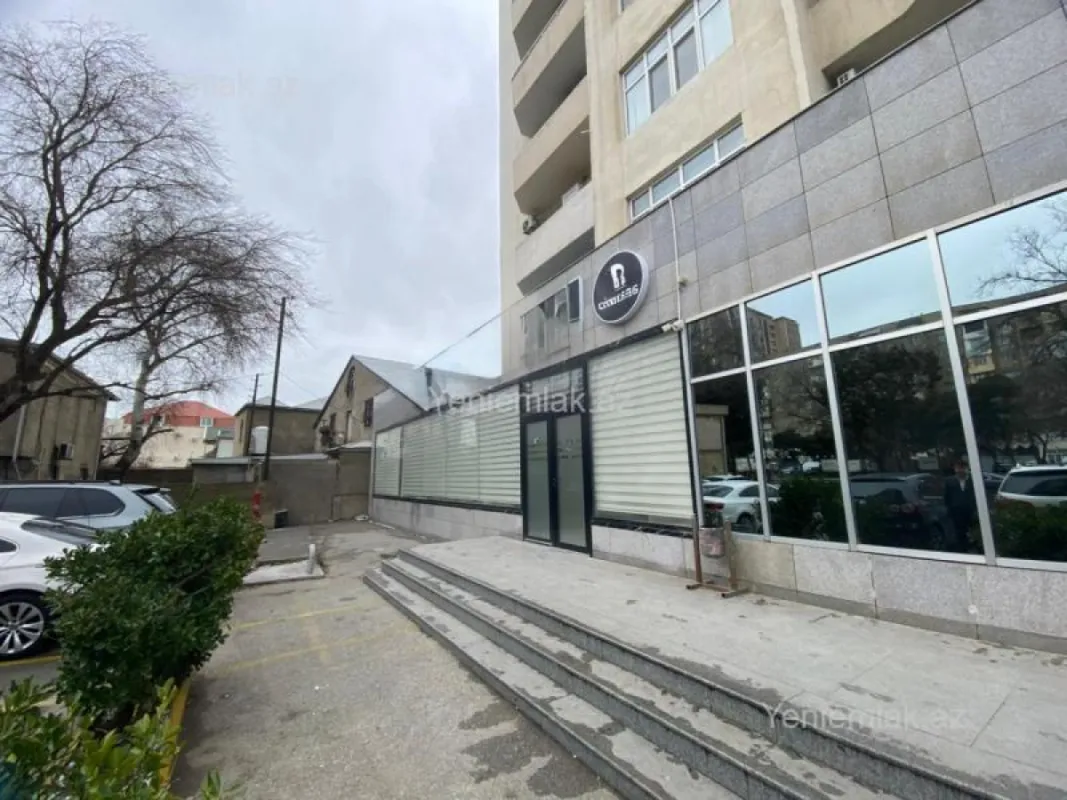 Satılır 16 otaqlı obyekt 1261 m²