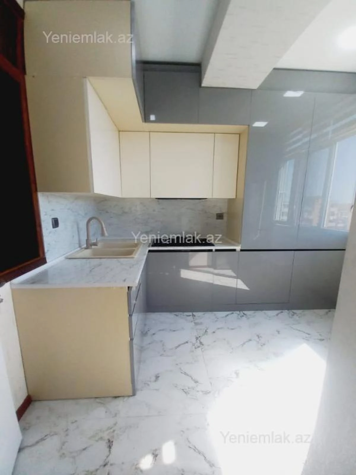 Satılır 2 otaqlı yeni tikili 70 m²