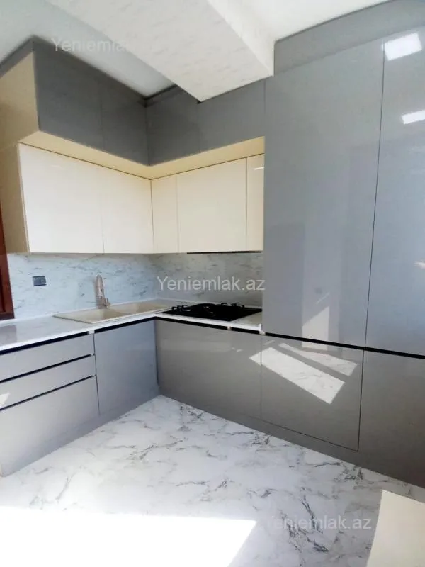 Satılır 2 otaqlı yeni tikili 70 m²