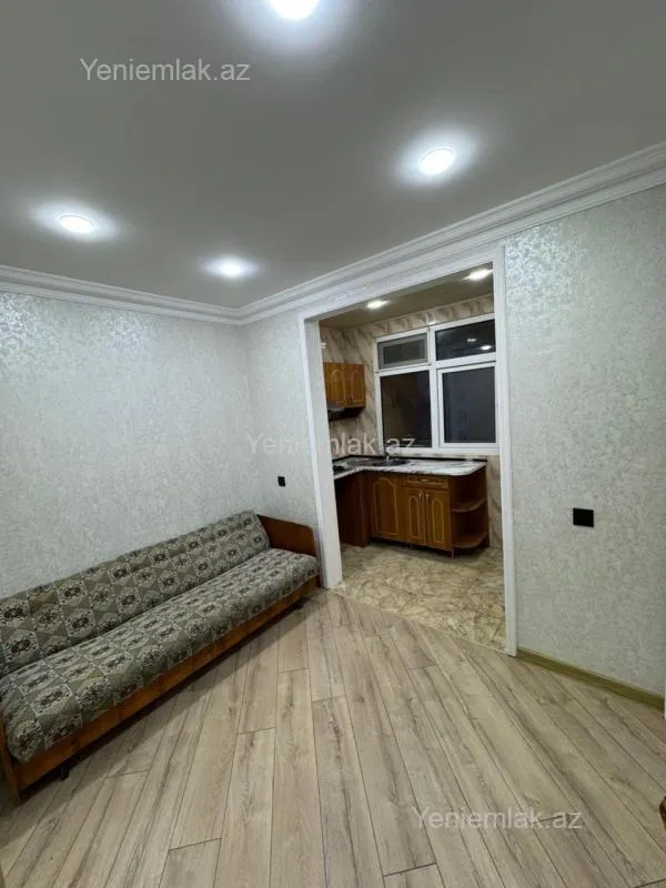 Satılır 2 otaqlı köhnə tikili 60 m²