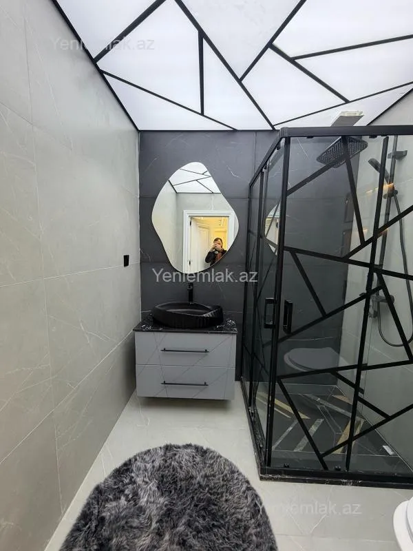 Satılır 3 otaqlı yeni tikili 100 m²