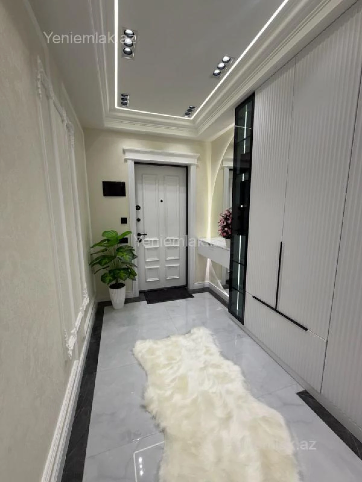 Satılır 3 otaqlı yeni tikili 100 m²