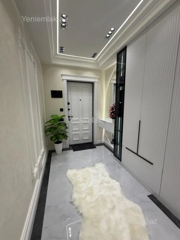 Satılır 3 otaqlı yeni tikili 100 m²