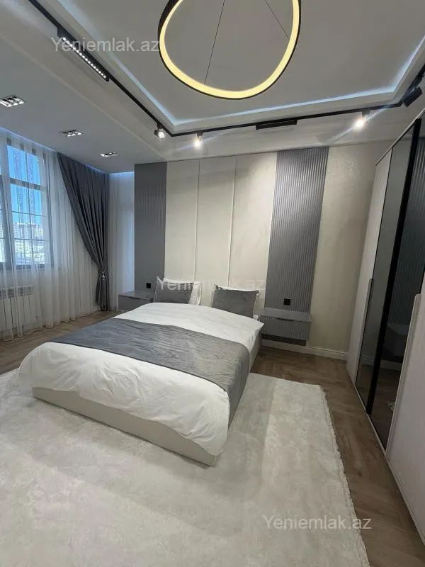 Satılır 3 otaqlı yeni tikili 100 m²