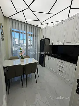 Satılır 3 otaqlı yeni tikili 100 m²