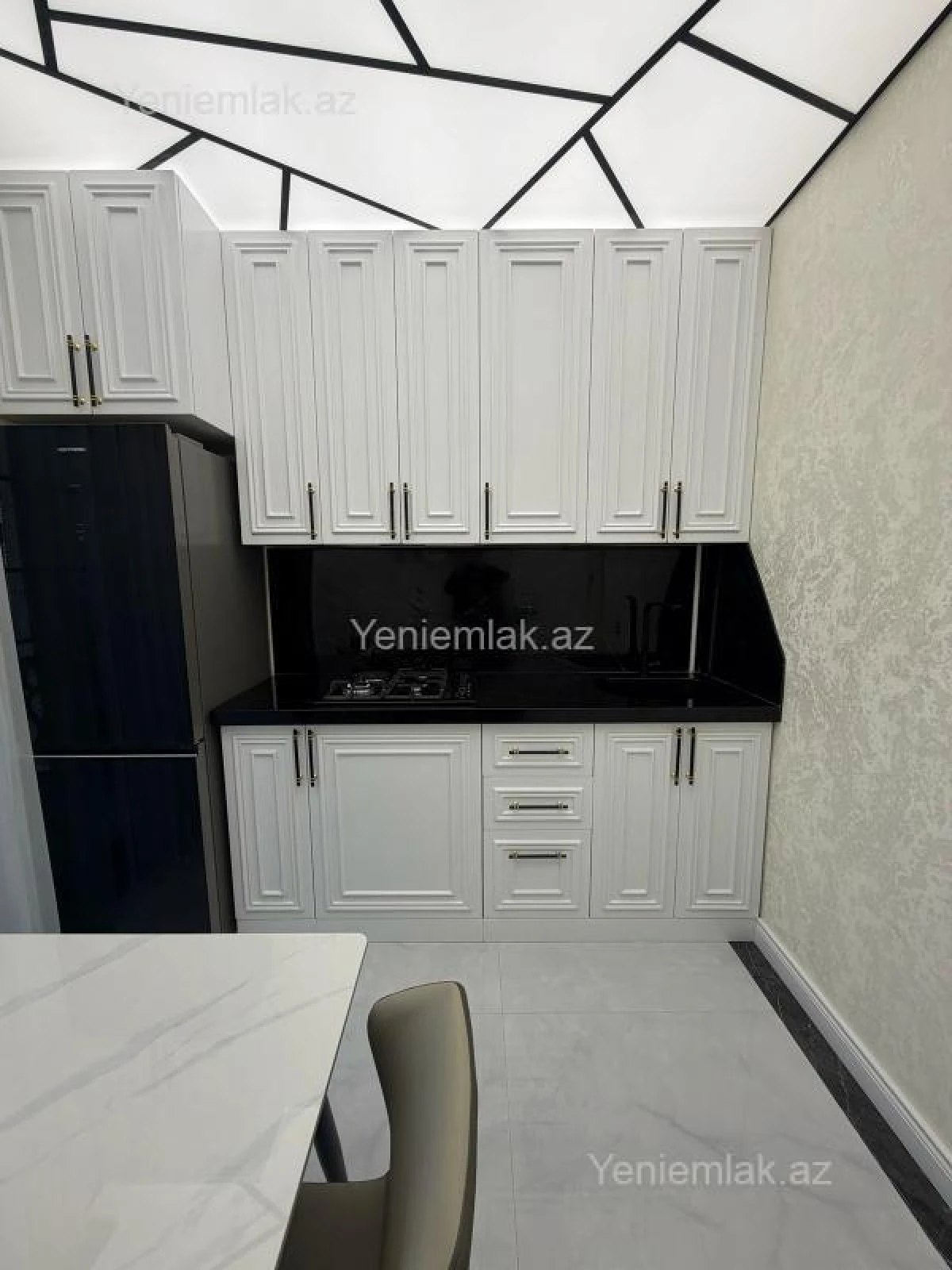 Satılır 3 otaqlı yeni tikili 100 m²