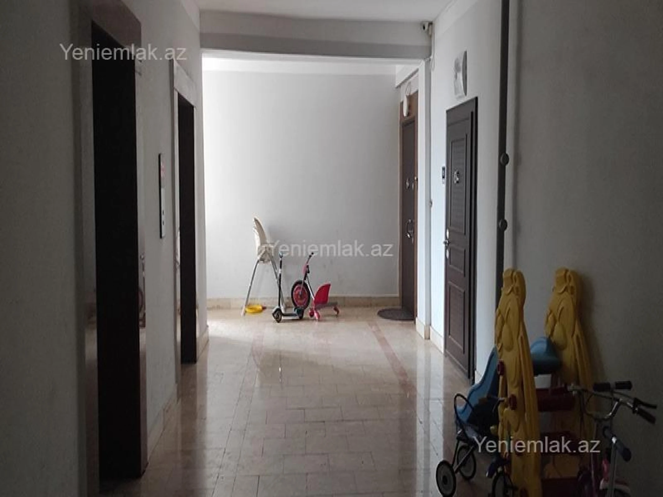 Satılır 3 otaqlı yeni tikili 152 m²